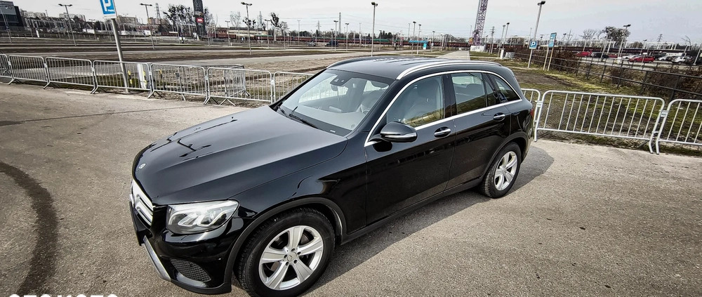 Mercedes-Benz GLC cena 99999 przebieg: 212346, rok produkcji 2017 z Gdańsk małe 121